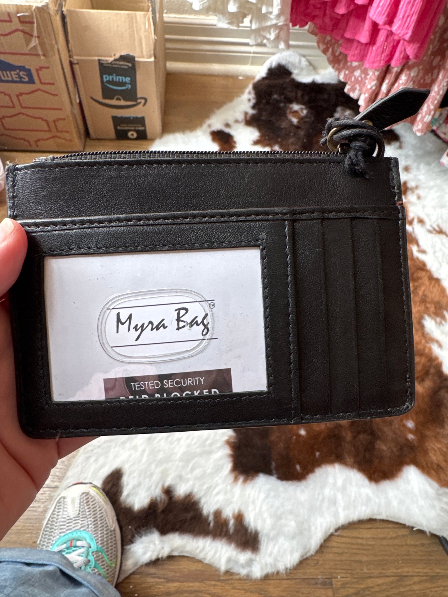 Cardona Springs Card Holder