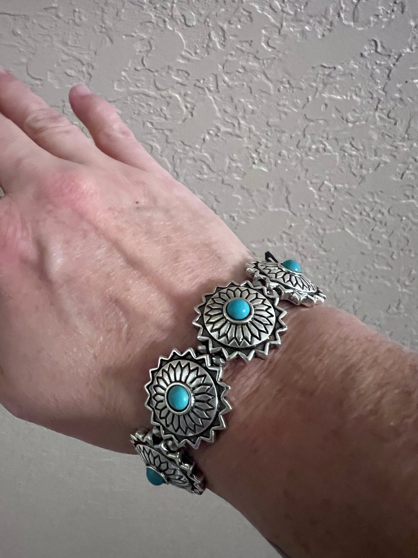 Silver Concho with Turquoise Stone Stretch Bracelet