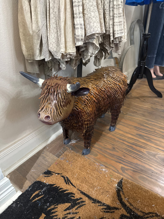 Metal Highland Cow Statue