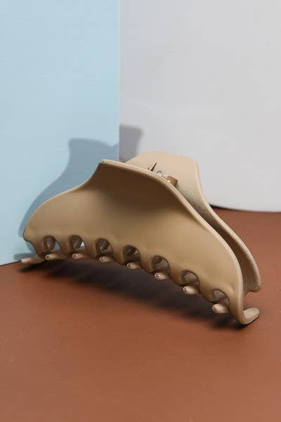 MATTE OVERSIZED CURVED HAIR CLAW CLIPS