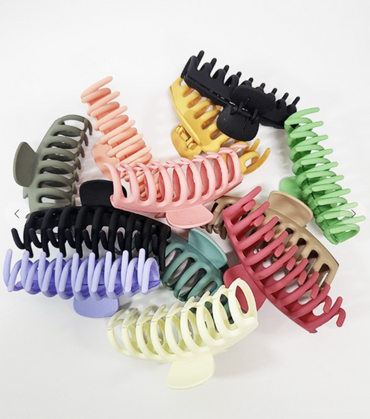 Matte Claw Hair Clip