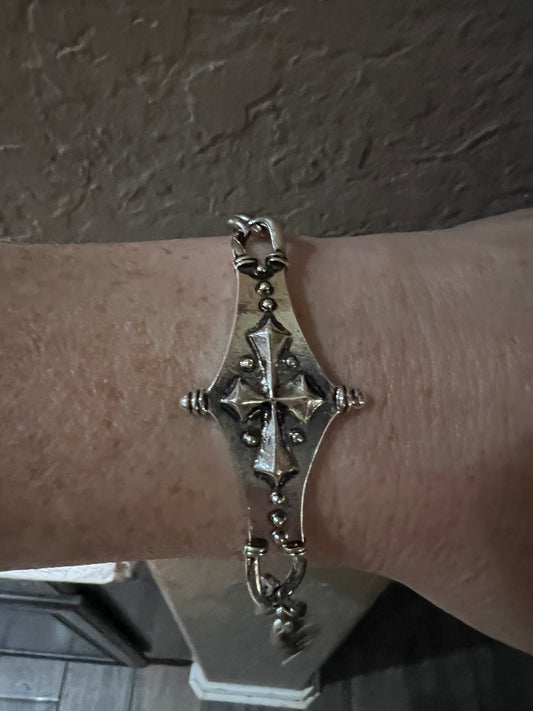 Cross Clasp Bracelet